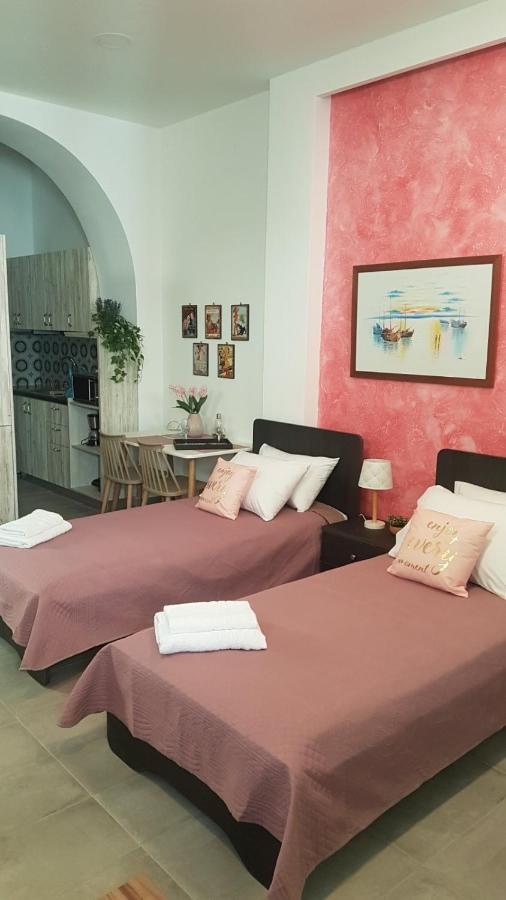 Lolos' House Appartement *